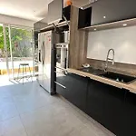 Riviera Close To Center City, Ac, Pool