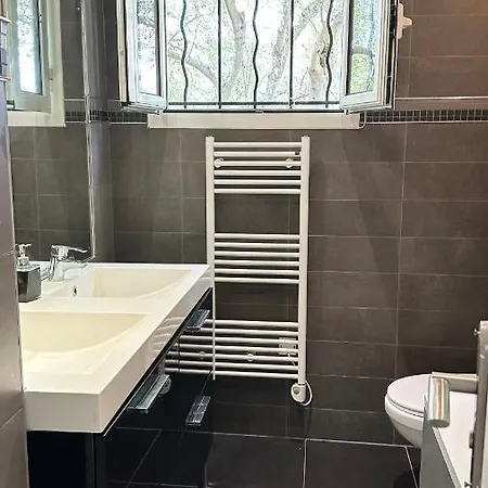 Σπίτι διακοπών Riviera Close To Center City, Ac, Pool