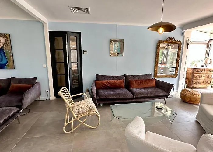 Riviera Close To Center City, Ac, Pool *