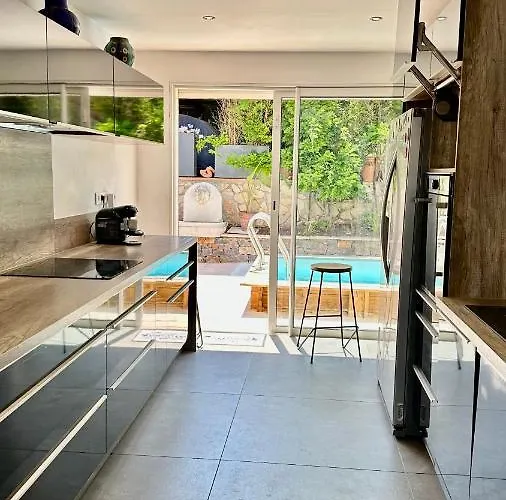 Riviera Close To Center City, Ac, Pool